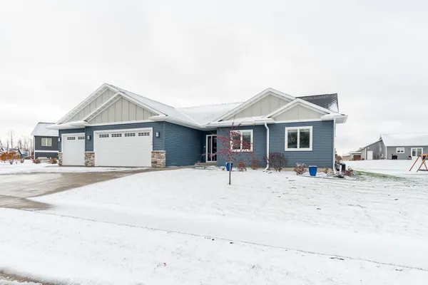 $585,000 | 1506 Bridger Drive, Holmen, WI 54636