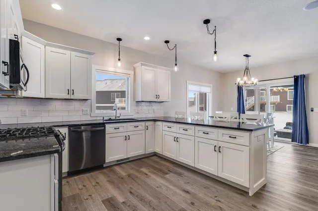 $585,000 | 1506 Bridger Drive, Holmen, WI 54636