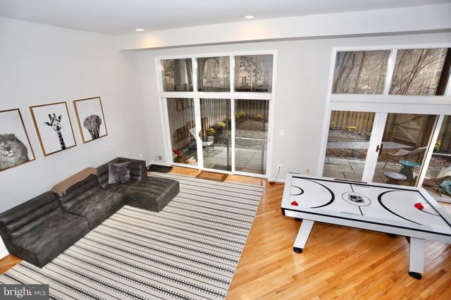 $1,432,600 | 6105 Goldtree Way, Bethesda, MD 20817