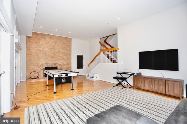 $1,432,600 | 6105 Goldtree Way, Bethesda, MD 20817