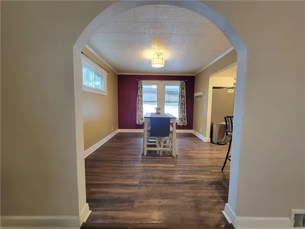 $220,000 | 496 7th Avenue, Coraopolis, PA 15108