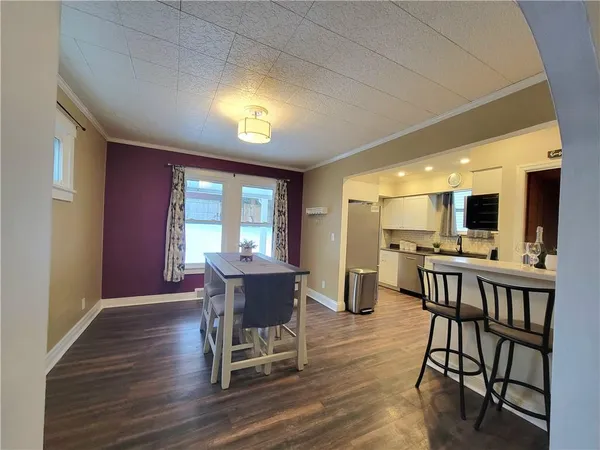 $220,000 | 496 7th Avenue, Coraopolis, PA 15108