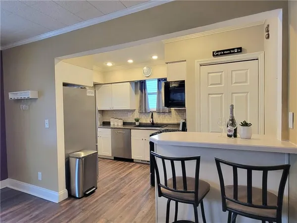 $220,000 | 496 7th Avenue, Coraopolis, PA 15108