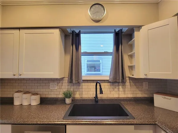 $220,000 | 496 7th Avenue, Coraopolis, PA 15108