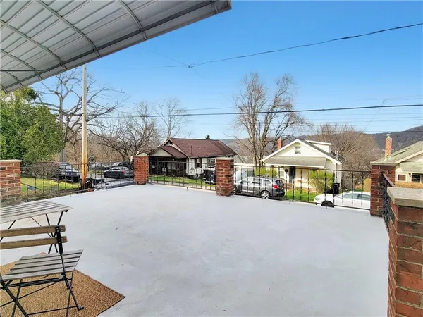 $220,000 | 496 7th Avenue, Coraopolis, PA 15108