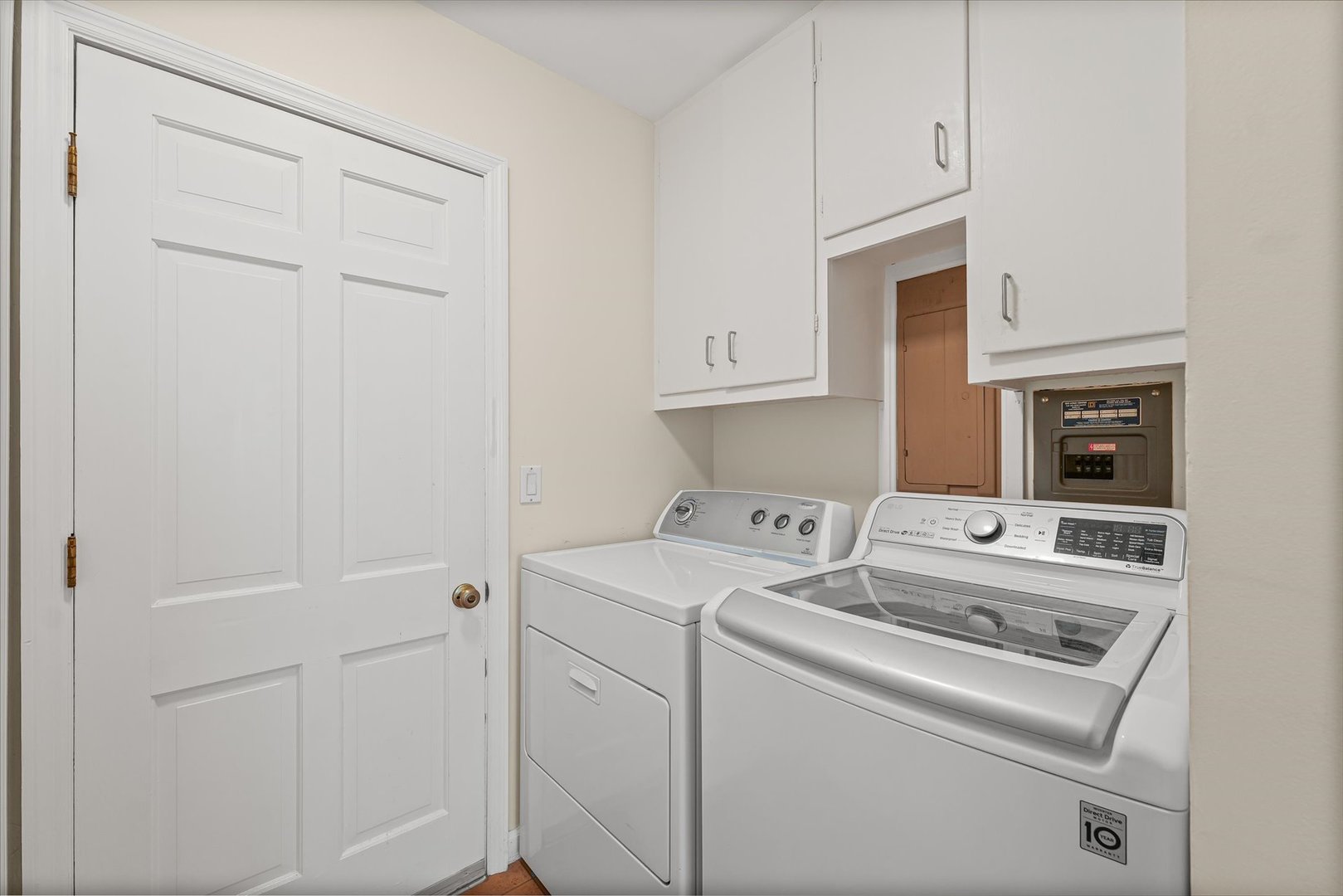 2119 Galen Drive Champaign, IL 61821 - Photo 33 of 39 a utility room with dryer and washer