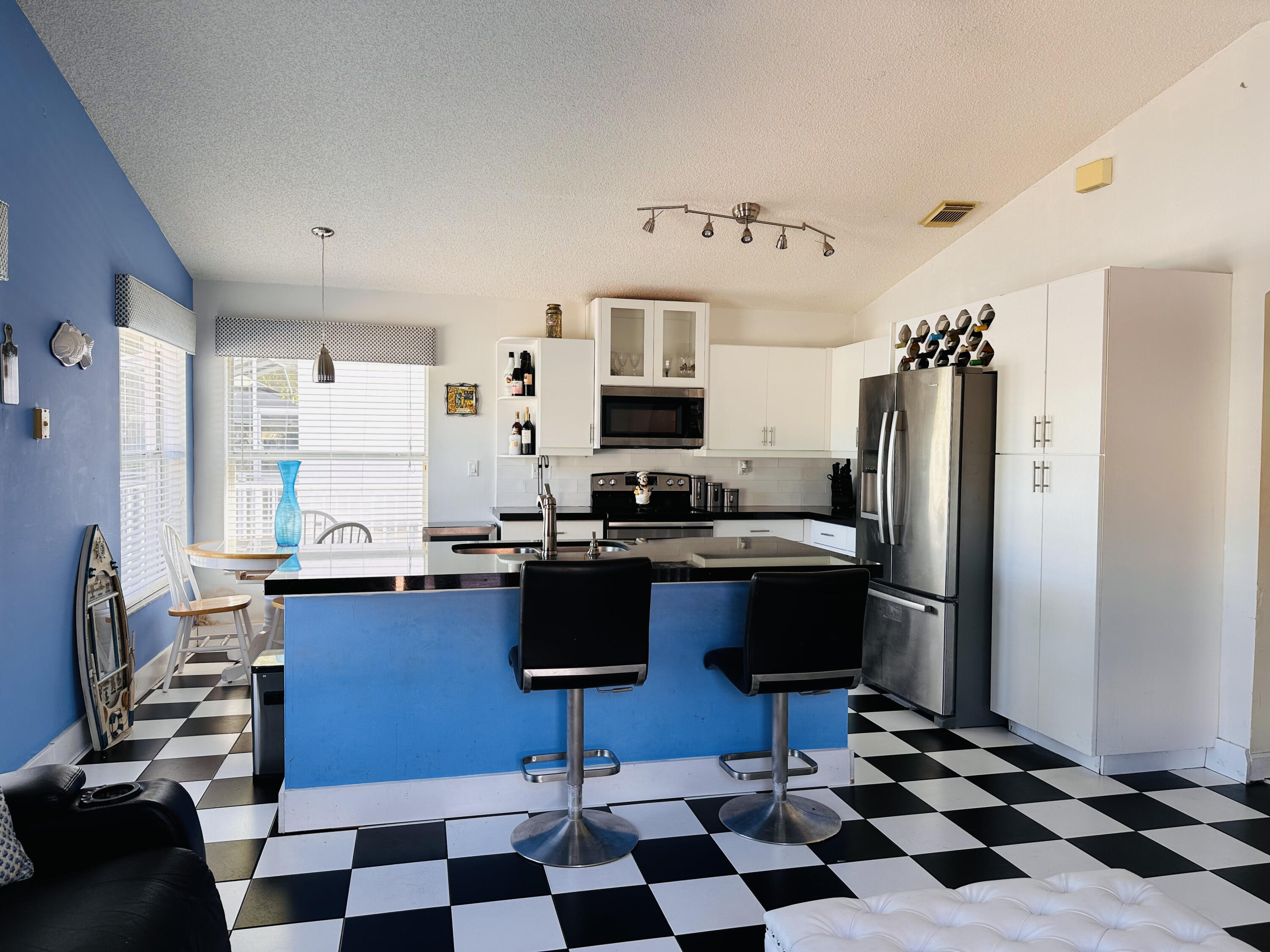 1761 Southwest 135th Way Miramar, FL 33027 - Photo 8 of 24 IMG_4357 2