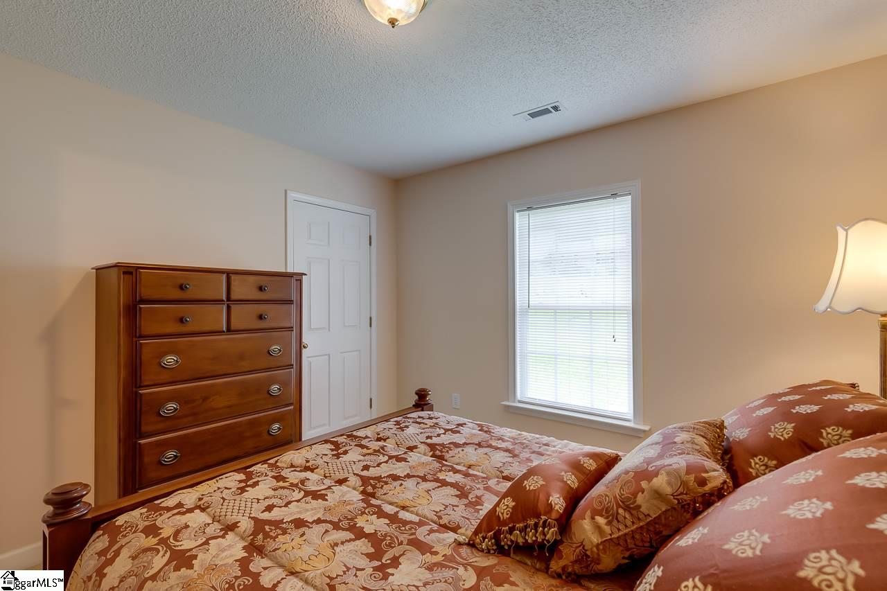 221 Ridgeland Circle Easley, SC 29640 - Photo 13 of 35 Gallery Image 13