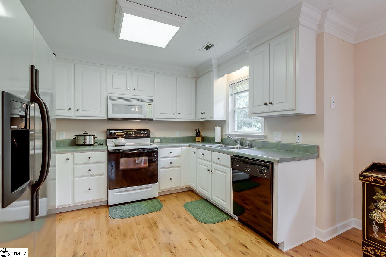221 Ridgeland Circle Easley, SC 29640 - Photo 18 of 35 Gallery Image 18