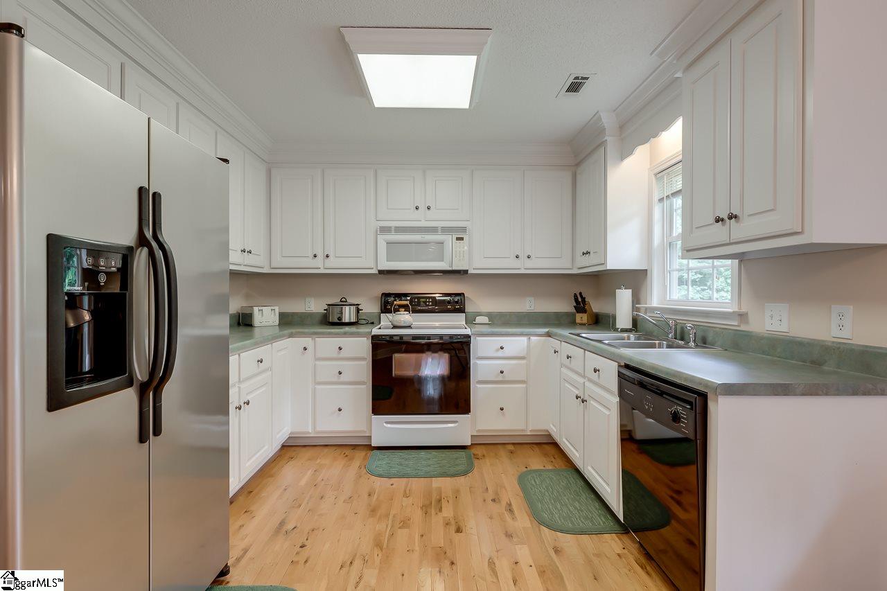 221 Ridgeland Circle Easley, SC 29640 - Photo 19 of 35 Gallery Image 19