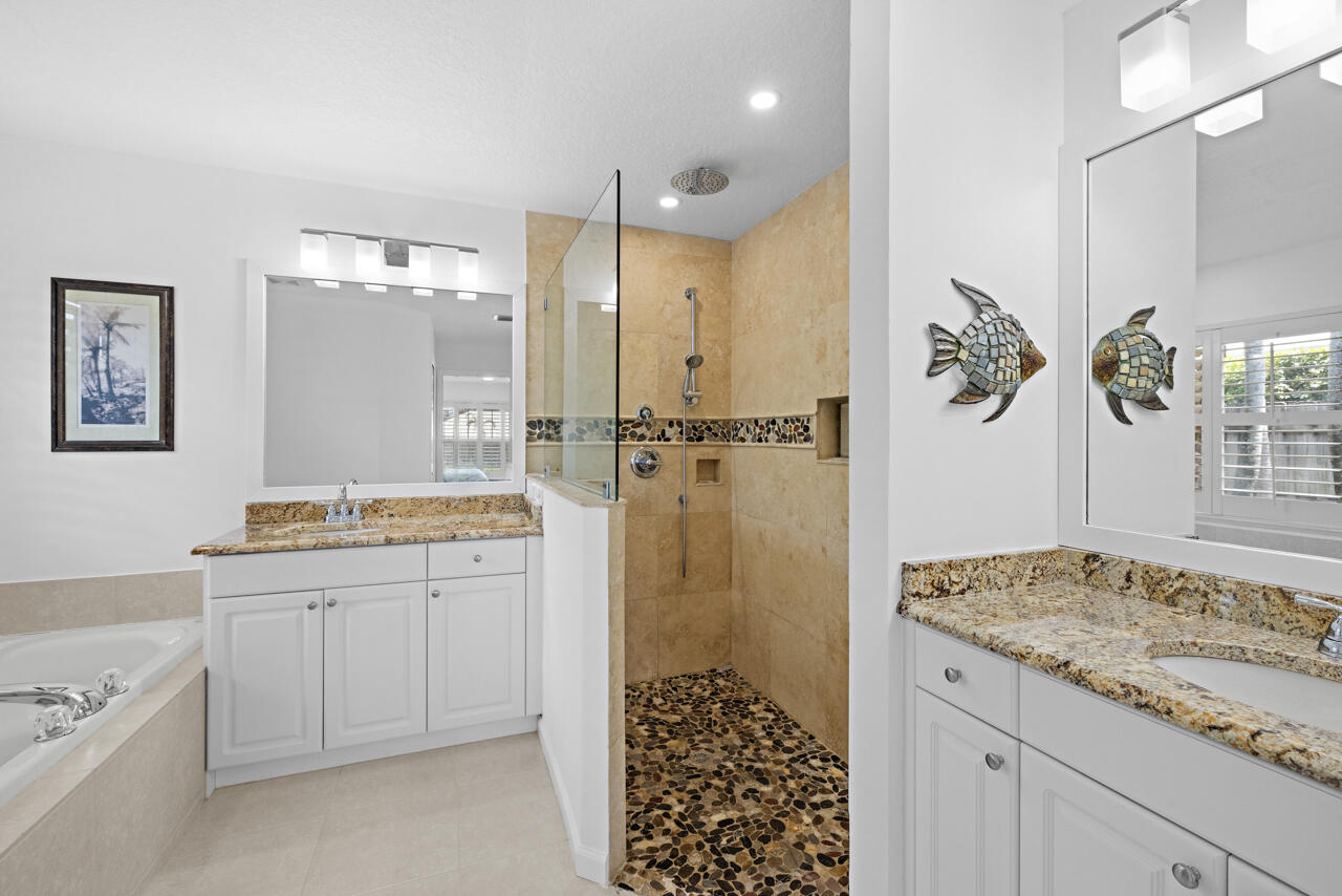 5064 Southeast Horseshoe Point Road Stuart, FL 34997 - Photo 13 of 38 5064 SE Horseshoe Pt-009