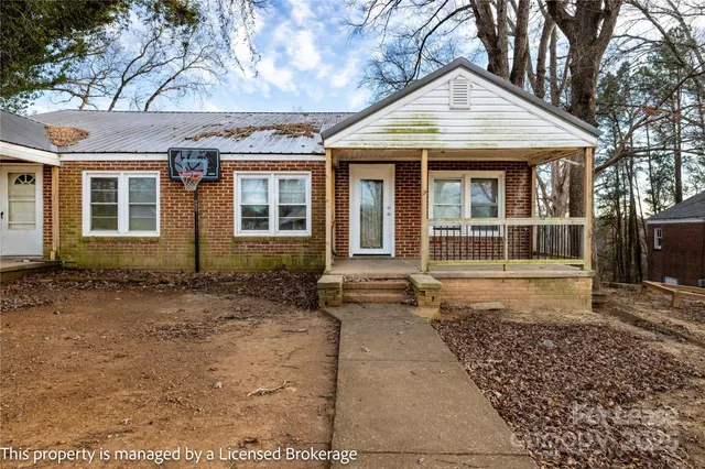 $1,250 | 757 South 5th Street, Albemarle, NC 28001