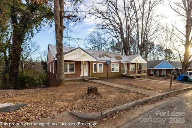 $1,250 | 757 South 5th Street, Albemarle, NC 28001