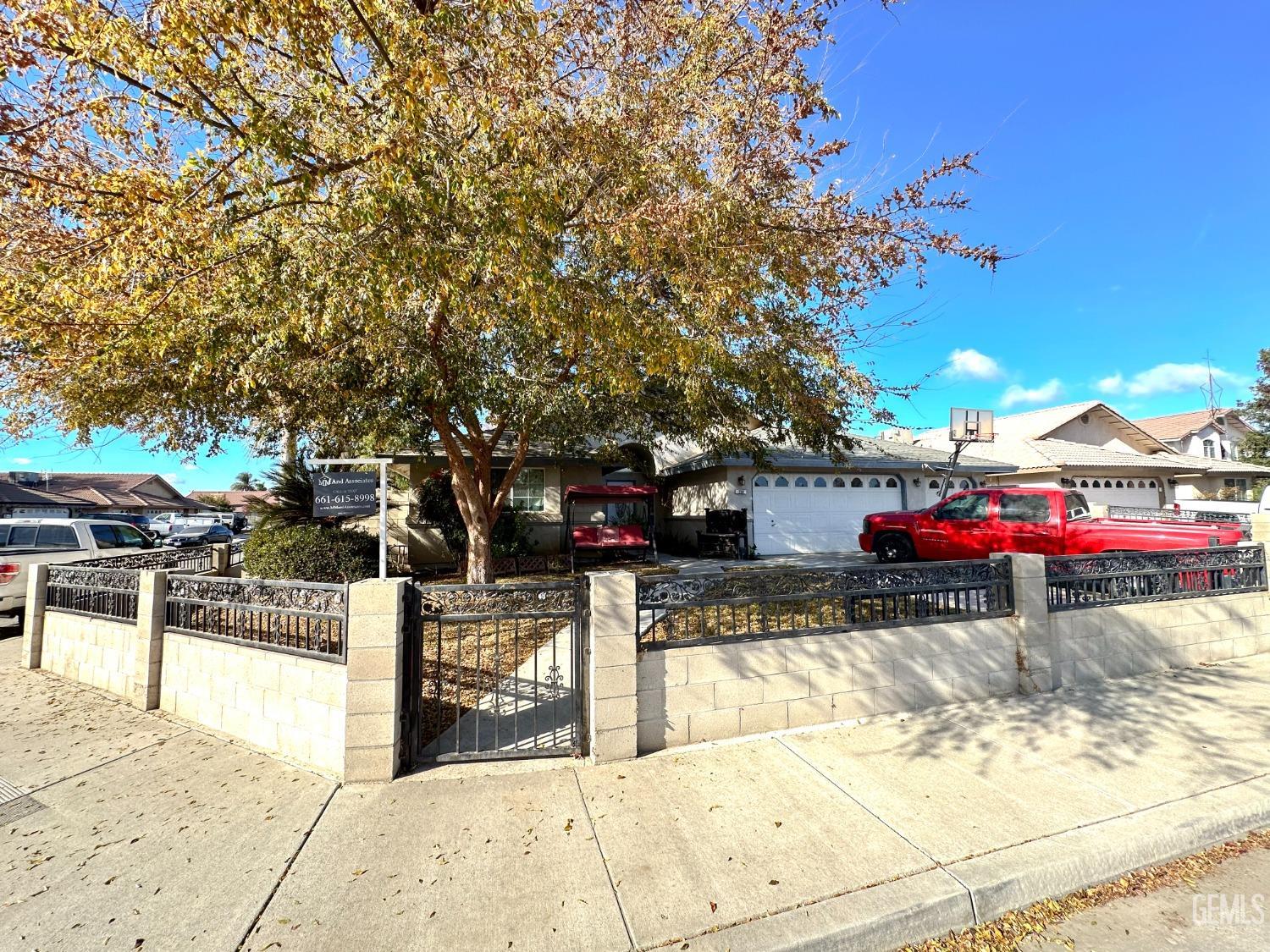 Undisclosed Address Shafter, CA 93263 - Photo 3 of 14 not sure