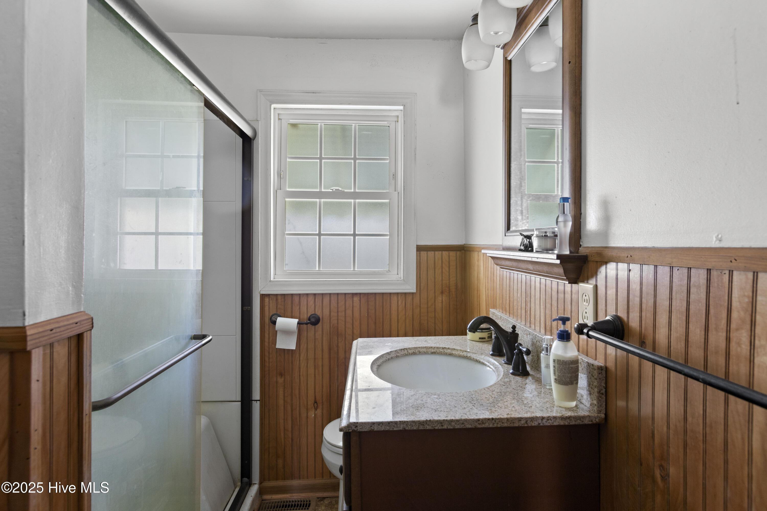 367 Lake Road Newport, NC 28570 - Photo 9 of 19 08