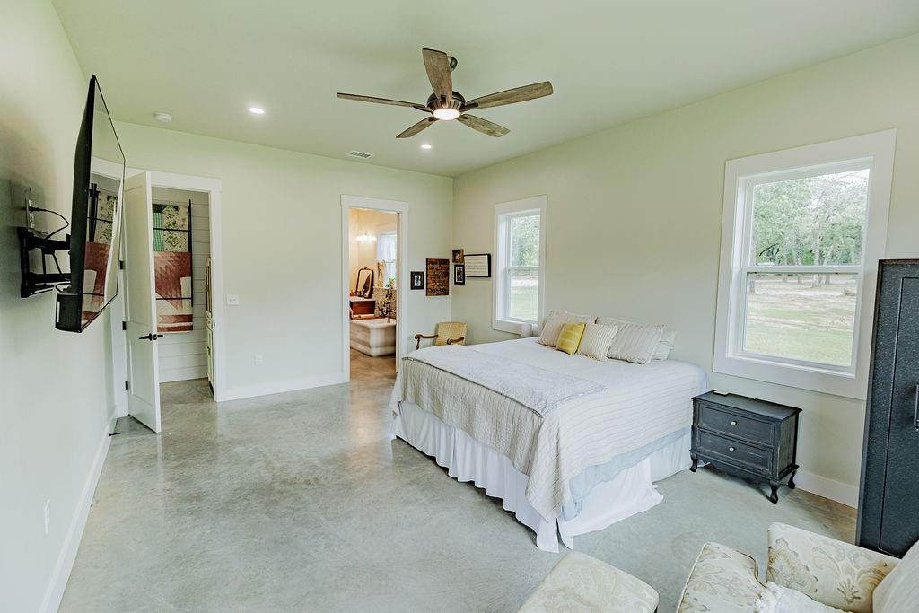2094 Jim Harry Loop Sunset, TX 76270 - Photo 14 of 40