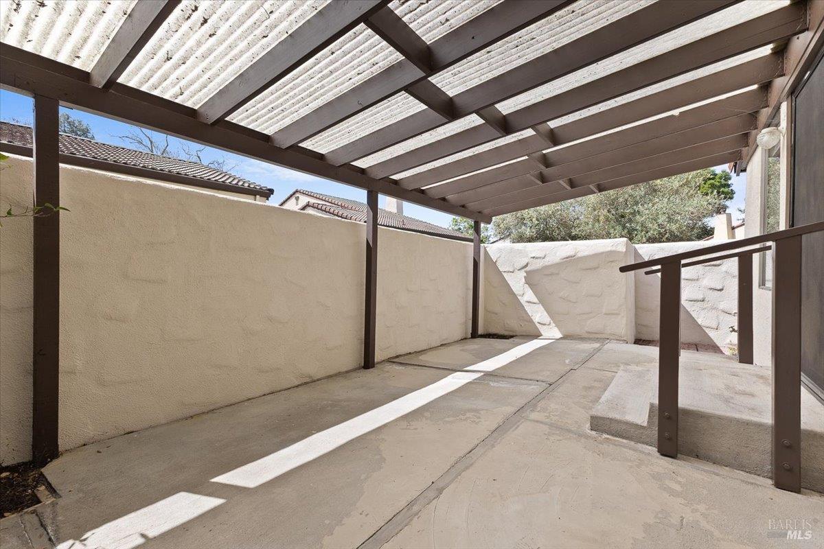 920 Shady Oak Drive Santa Rosa, CA 95404 - Photo 28 of 37 a view of porch