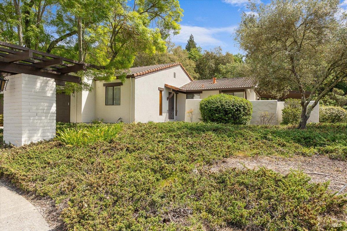 920 Shady Oak Drive Santa Rosa, CA 95404 - Photo 3 of 37 front view of a house with a yard