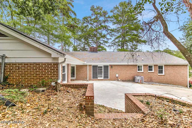 $369,900 | 2956 Malvern Hill Drive, Macon, GA 31204