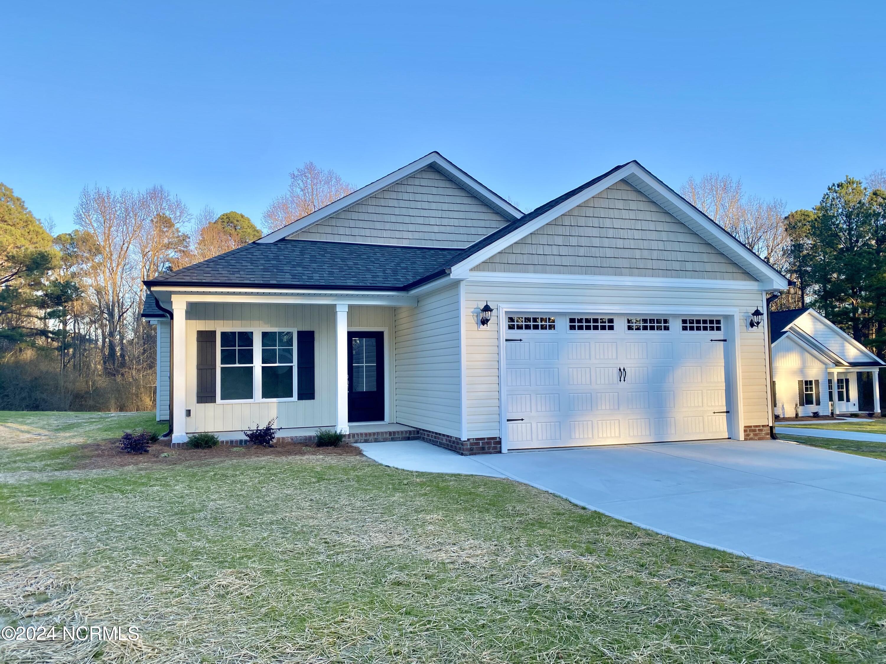 1029 Thompson Road Four Oaks, NC 27524 - Photo 2 of 36 IMG_6262