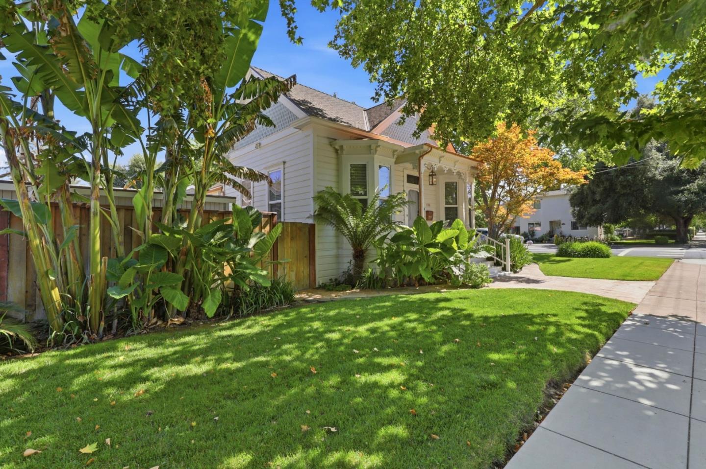 194 4th Street Gilroy, CA 95020 - Photo 6 of 61