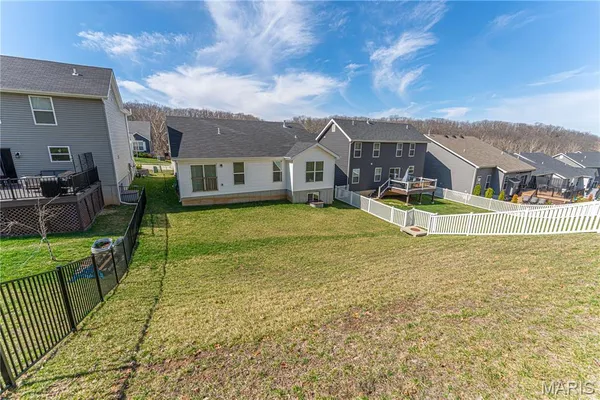 $370,000 | 910 Boulder Crest Court, Eureka, MO 63025