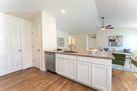 $369,000 | 910 Boulder Crest Court, Eureka, MO 63025
