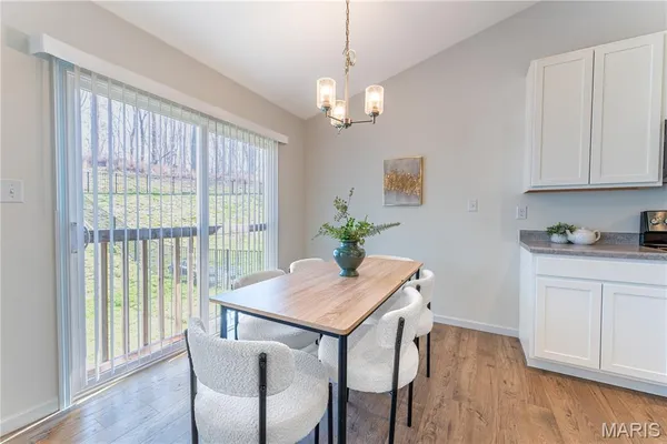 $370,000 | 910 Boulder Crest Court, Eureka, MO 63025