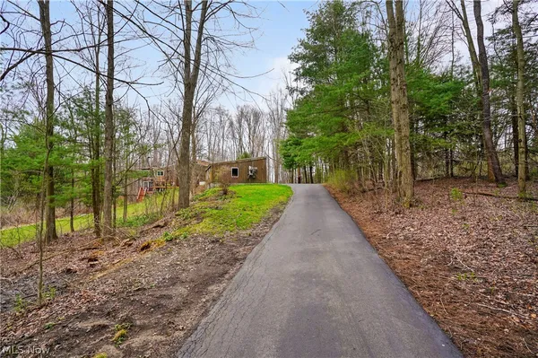 $649,900 | 5060 Leffingwell Road, Canfield, OH 44406