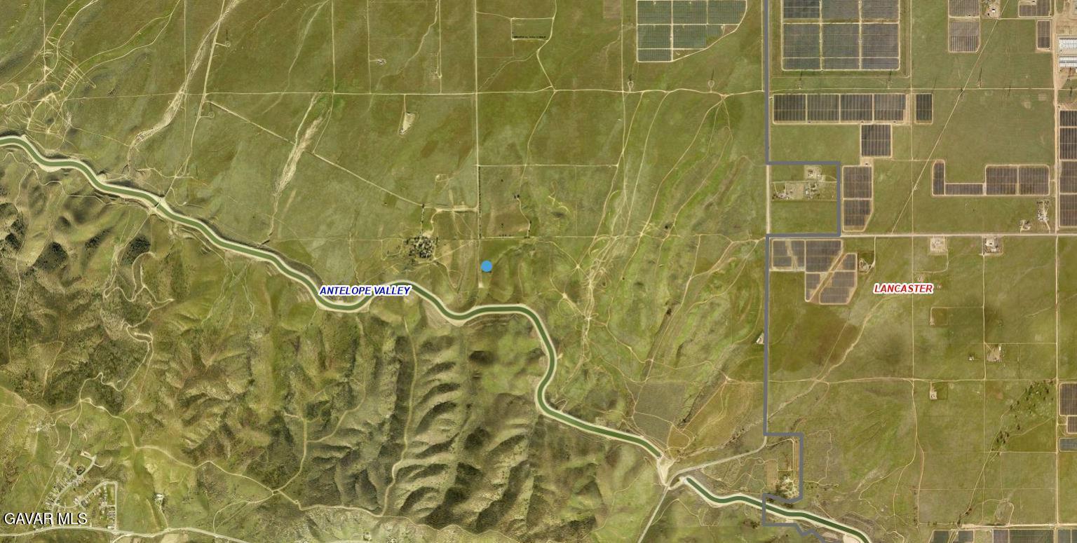 120th Street West Lancaster, CA 93536 - Photo 5 of 11 a bathroom with a shower