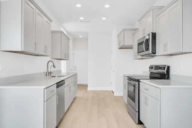 $389,428 | 108 Bonne Vue Circle, Unit LOT 1031, Freeport, FL 32439