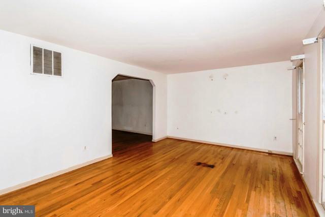 1202 Gresham Road Silver Spring, MD 20904 - Photo 3 of 16 Interior (General)