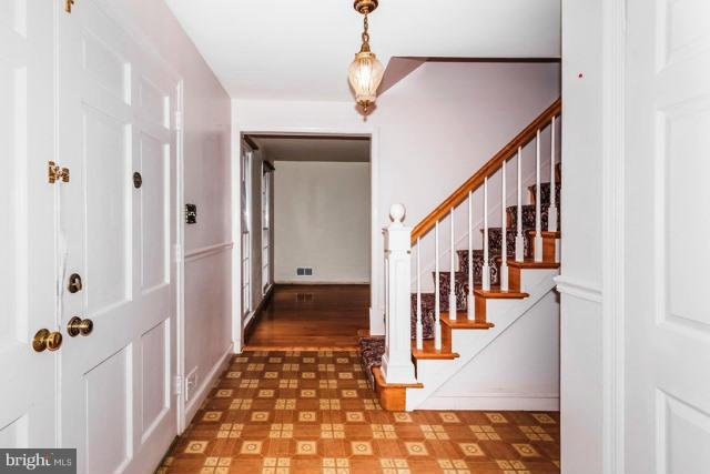1202 Gresham Road Silver Spring, MD 20904 - Photo 4 of 16 Interior (General)