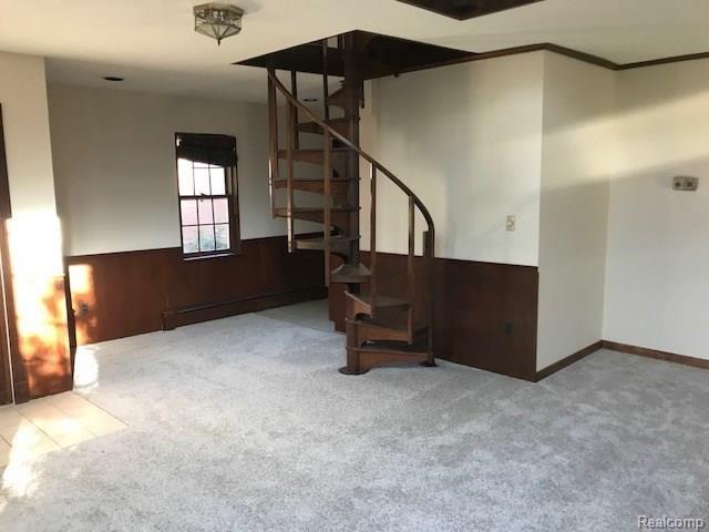 999 Roslyn Road Grosse Pointe Woods, MI 48236 - Photo 14 of 17