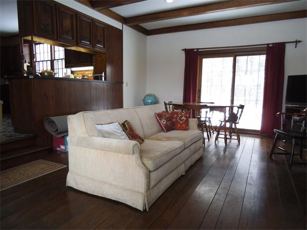 331 Strong Street Amherst, MA 01002 - Photo 3 of 28 Gallery Image 3