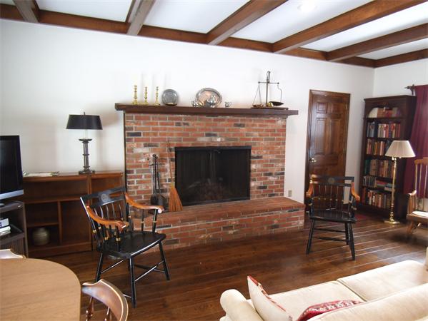 331 Strong Street Amherst, MA 01002 - Photo 4 of 28 Gallery Image 4