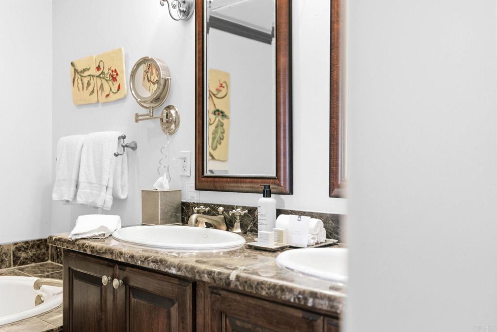 7323 Estrella De Mar Road, Unit 36 Carlsbad, CA 92009 - Photo 23 of 57