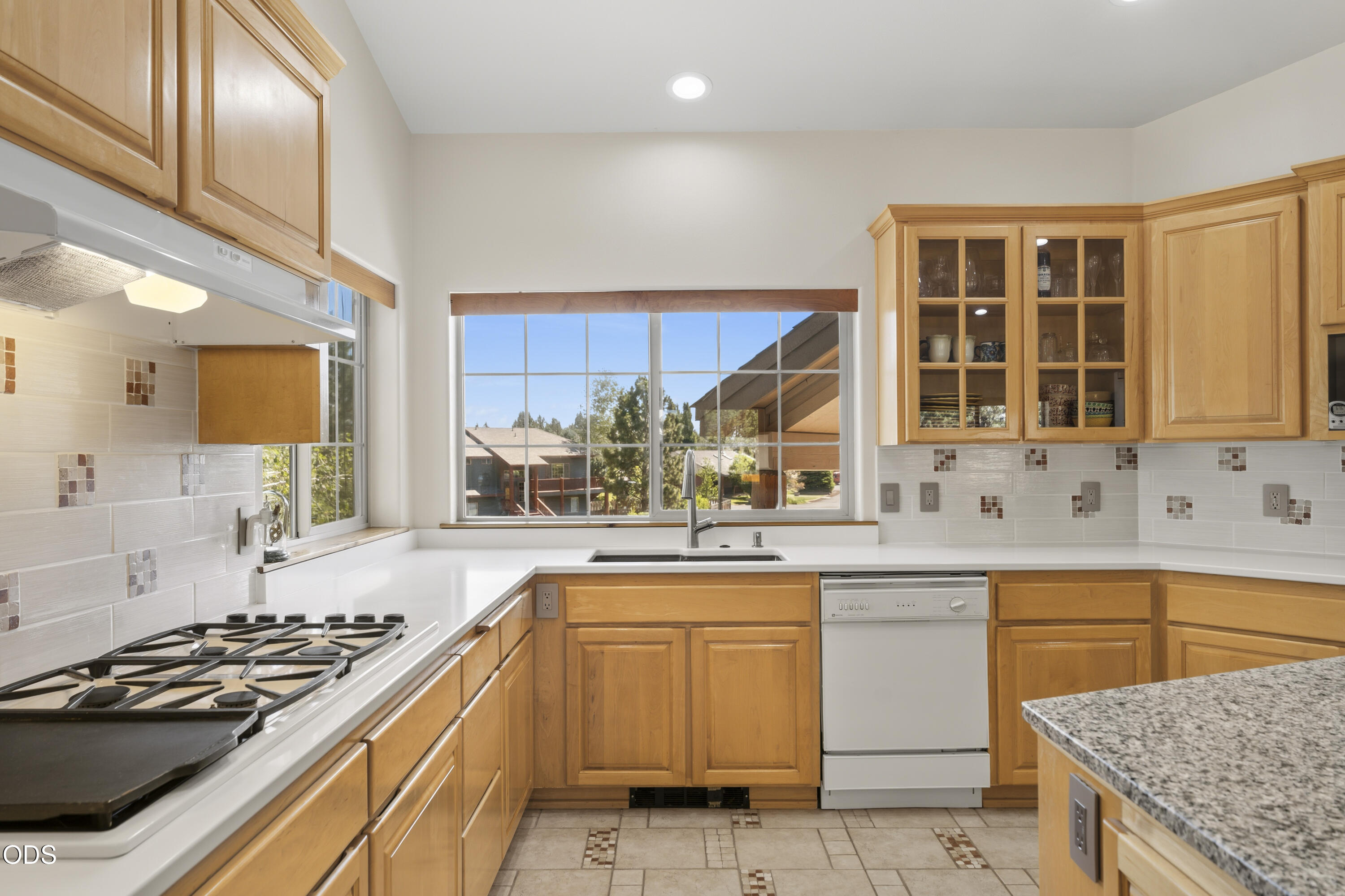 64740 Alcor Place Bend, OR 97703 - Photo 13 of 73