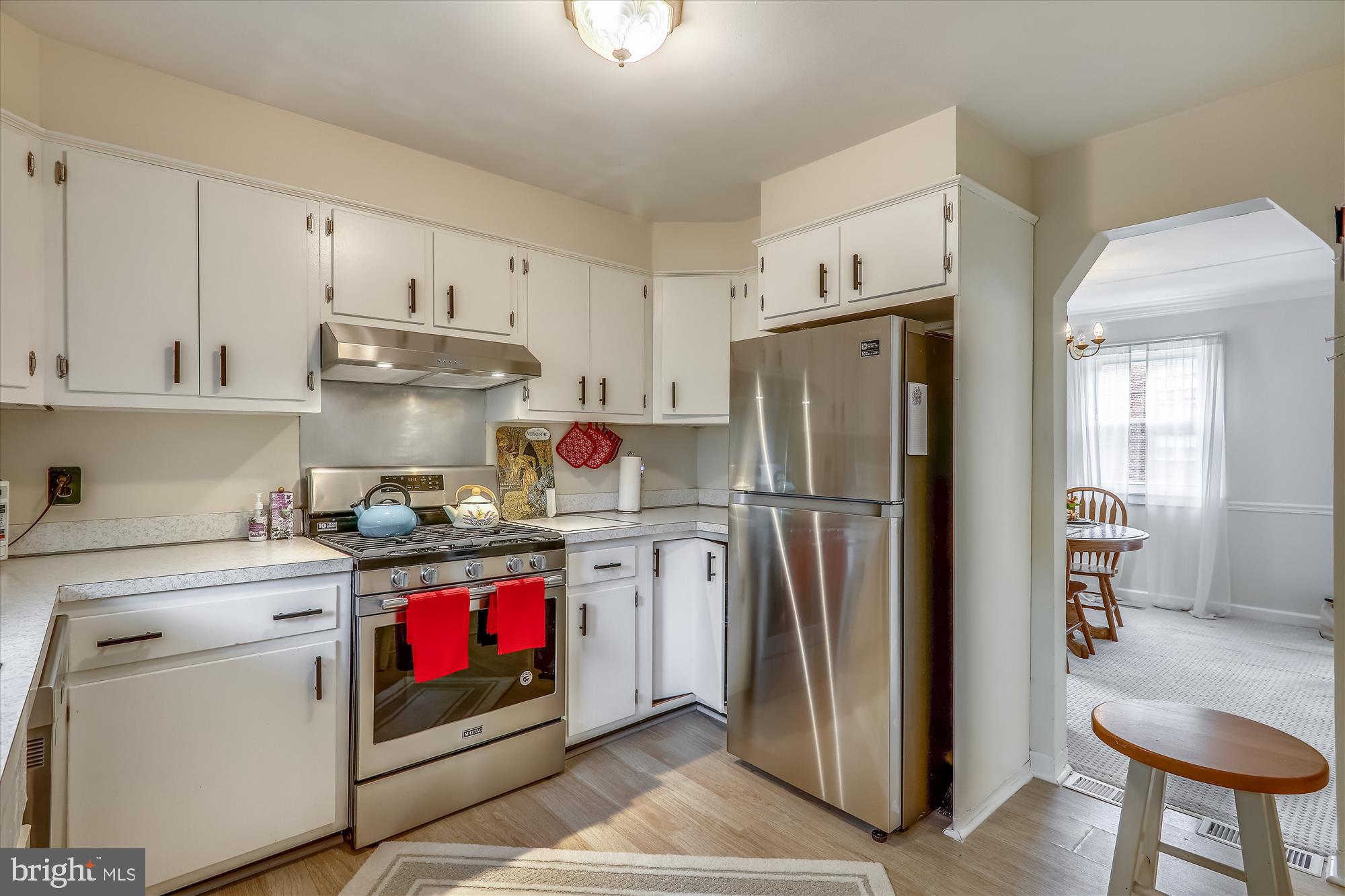 3413 Nimitz Road Kensington, MD 20895 - Photo 3 of 27 Kitchen