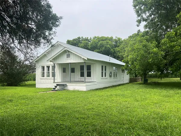 $1,600 | 149 Private Road 9400, Thorndale, TX 76577