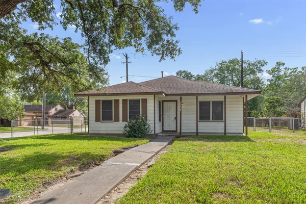 $1,450 | 3734 Daphne Street, Houston, TX 77021