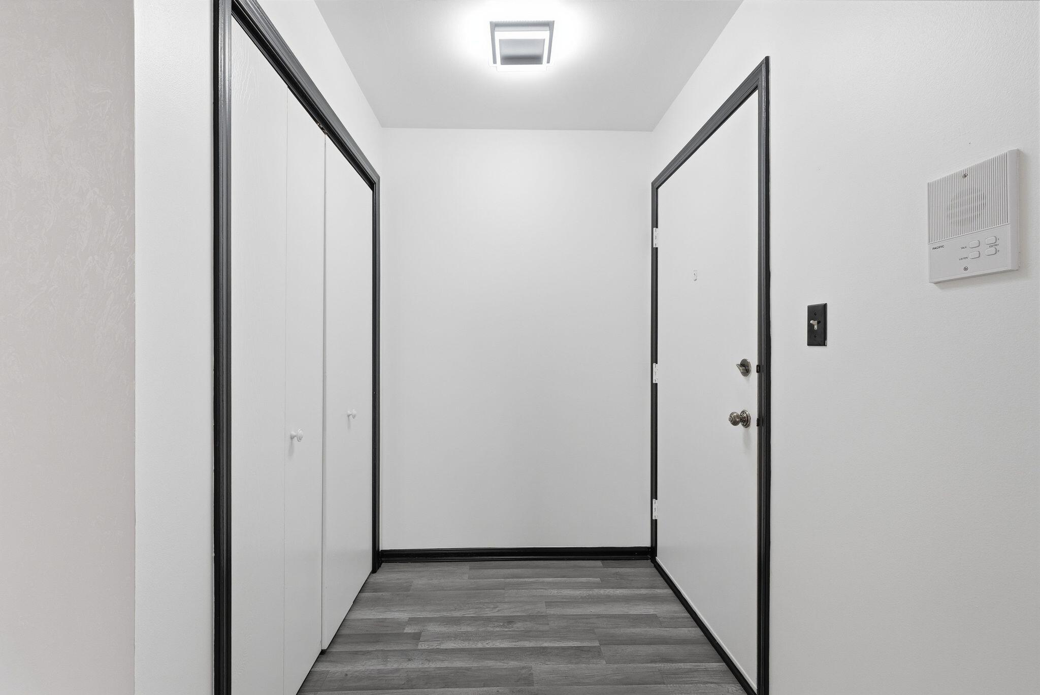 2023 West 45th Street, Unit 104 Highland, IN 46322 - Photo 18 of 22 2048x1368