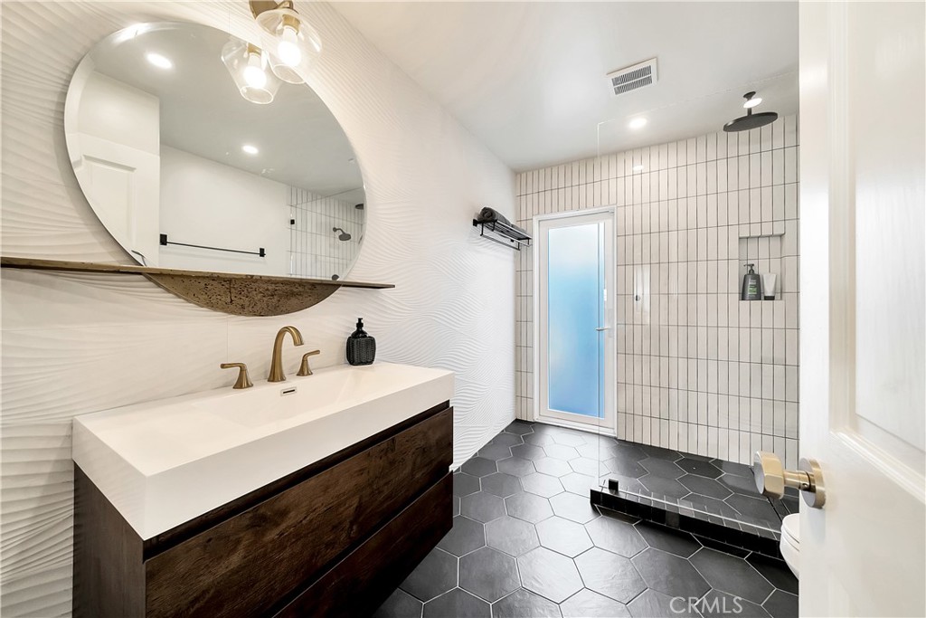 1700 Galaxy Drive Newport Beach, CA 92660 - Photo 21 of 47