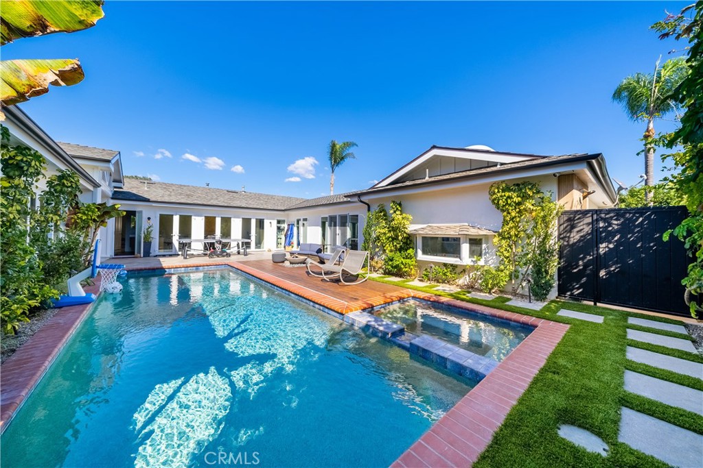 1700 Galaxy Drive Newport Beach, CA 92660 - Photo 8 of 47