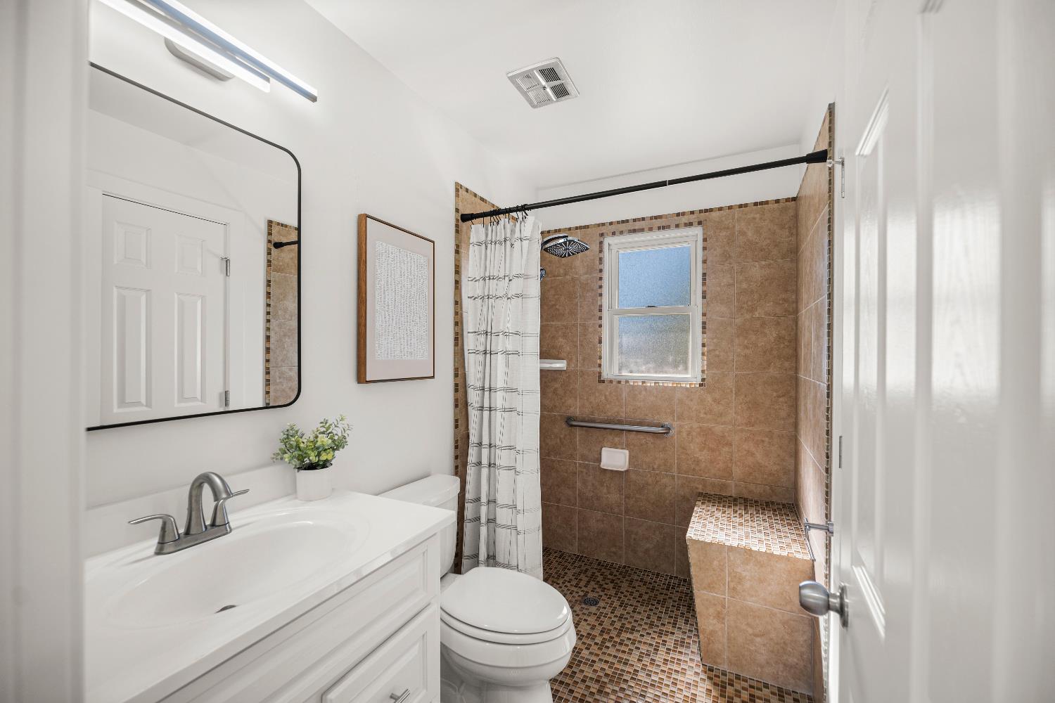 7621 Palisade Way Fair Oaks, CA 95628 - Photo 21 of 45