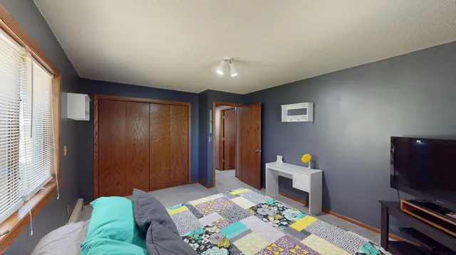 $239,900 | 2418 West Main Street, Albert Lea, MN 56007