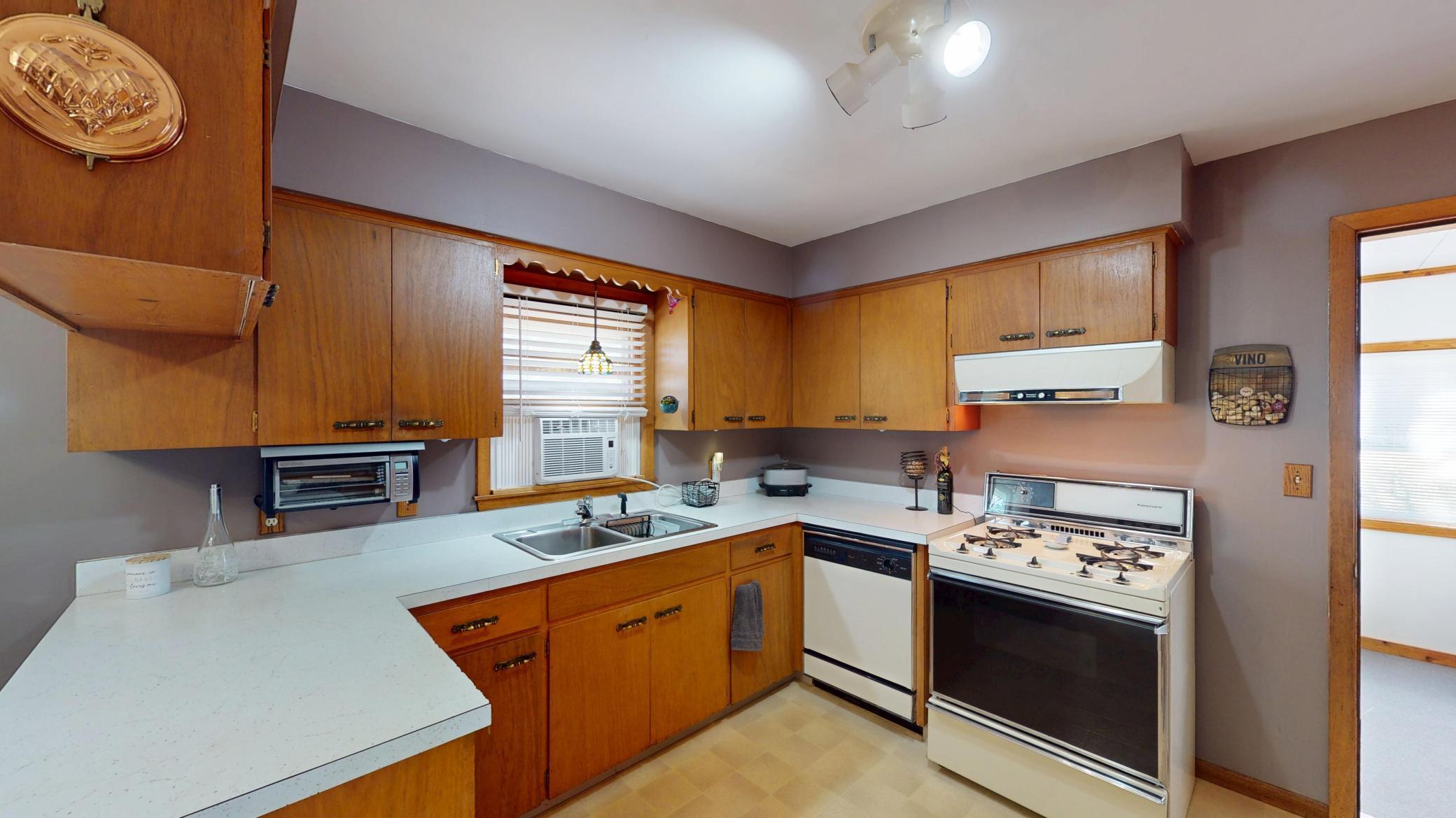 2418 West Main Street Albert Lea, MN 56007 - Photo 5 of 37