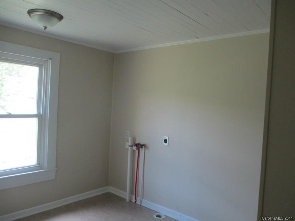 4091 Flat Creek Road Lancaster, SC 29720 - Photo 8 of 19 an empty room with a window