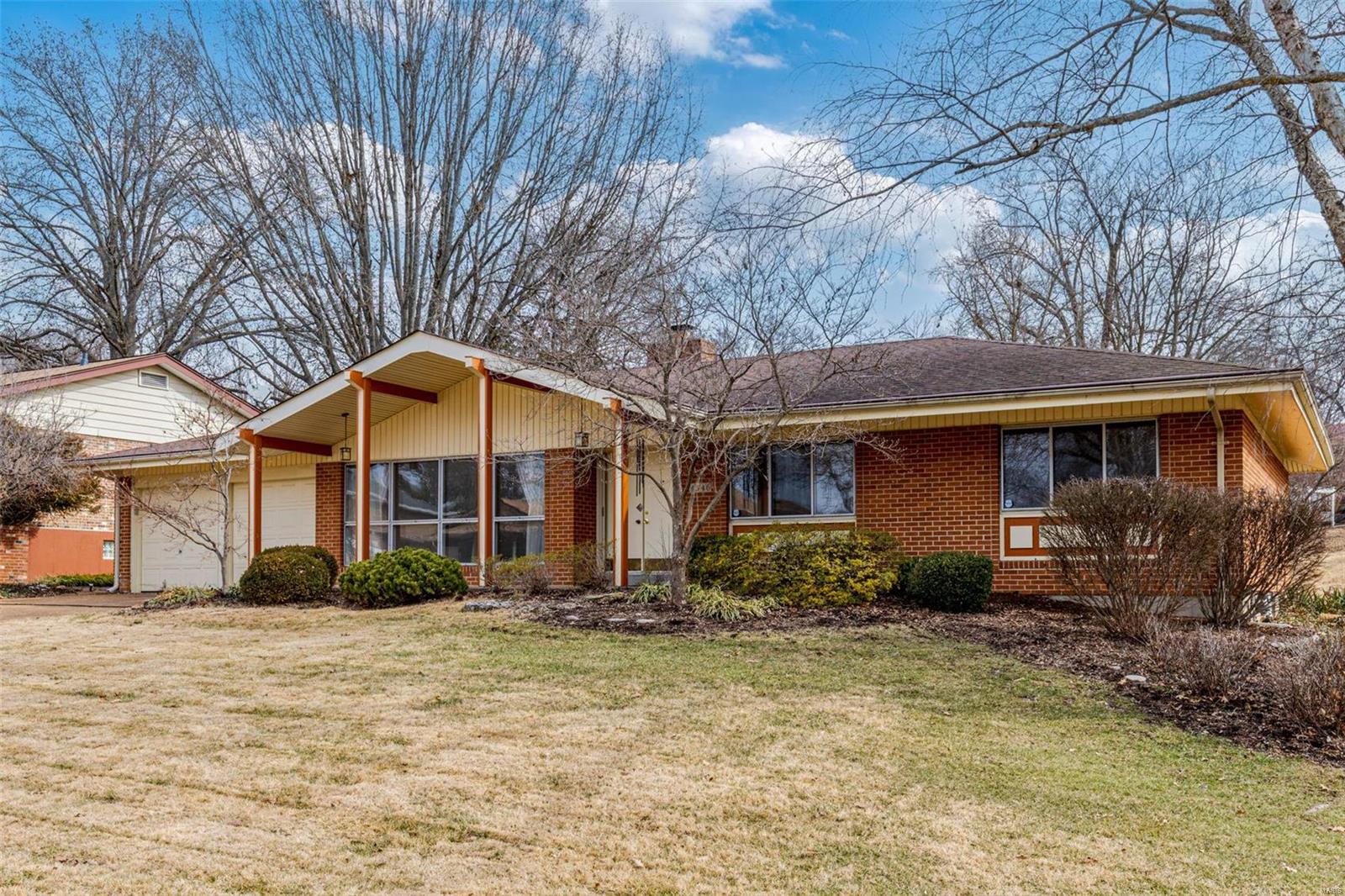 4546 Mellowlight Drive St. Louis, MO 63129 - Photo 2 of 33