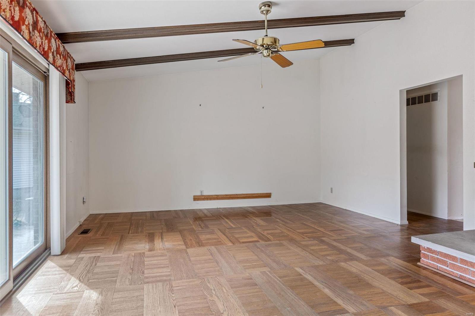 4546 Mellowlight Drive St. Louis, MO 63129 - Photo 8 of 33